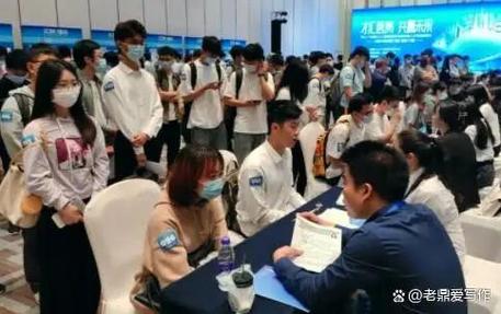 勞務派遣改叫“人力資源服務”，企業接連換招牌，背后究竟變了什么？